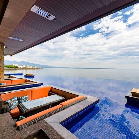 Amane Resort Seikai Beppu Esterno foto Infinity pool at the hotel