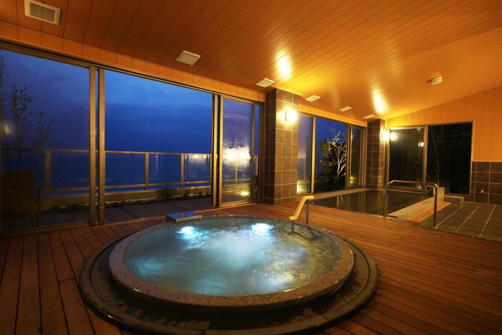 Amane Resort Seikai Beppu Esterno foto A modern onsen