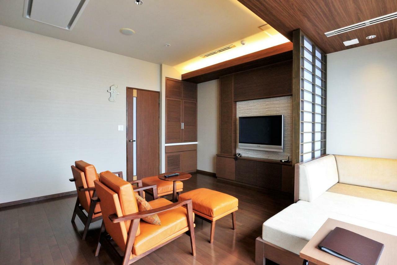 Amane Resort Seikai Beppu Esterno foto A living room in a Japanese house